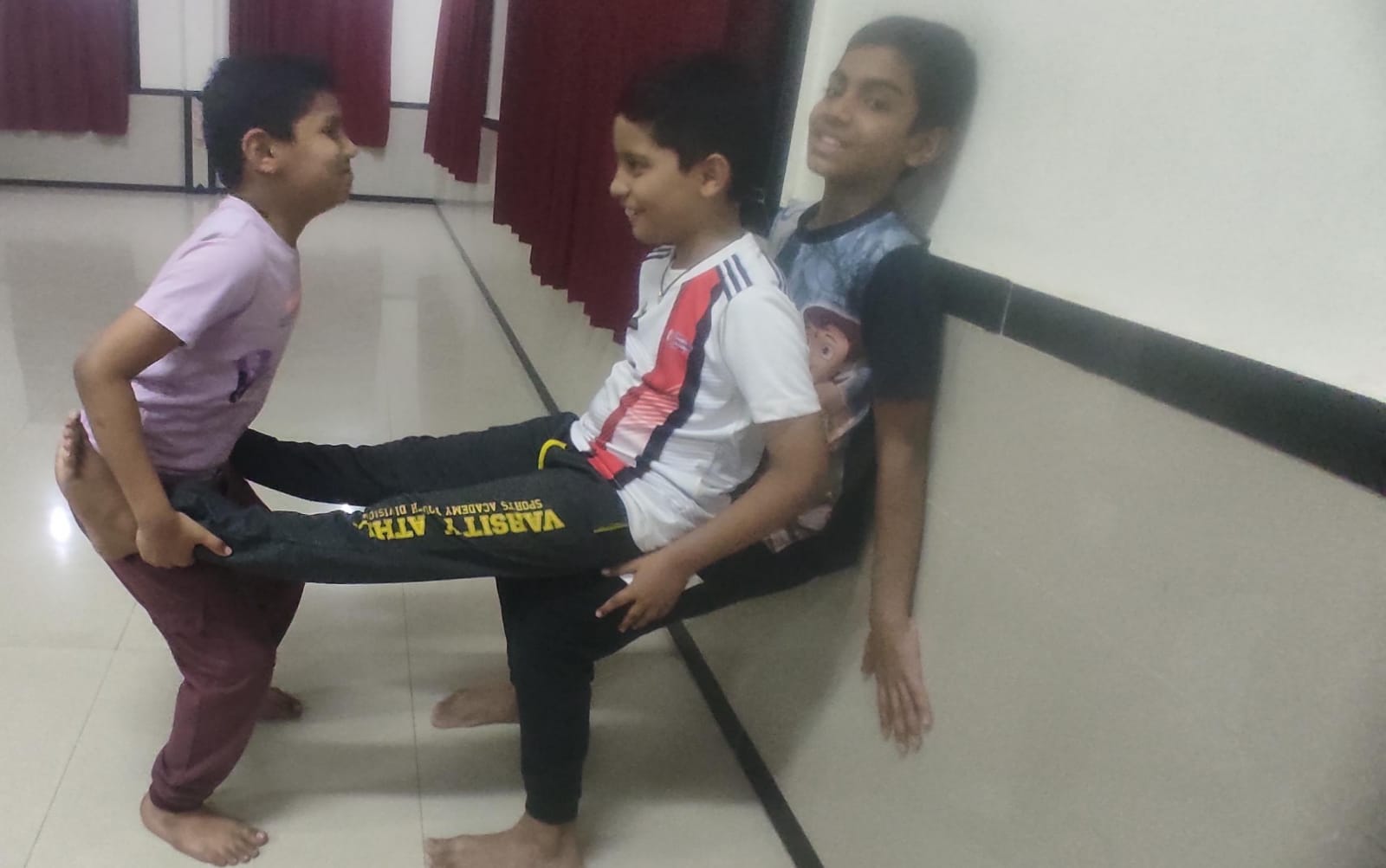 Kids Group Yoga